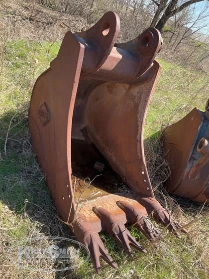 Used Hensley Industries Bucket